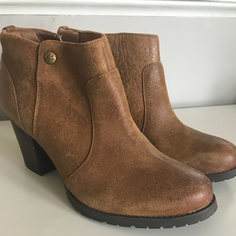 Clark’s ankle boots